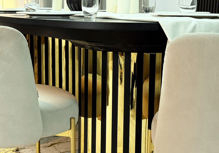 Stół rozkładany na ryflowanej nodze LUDWIK T72 GLAM 110x200-300 cm