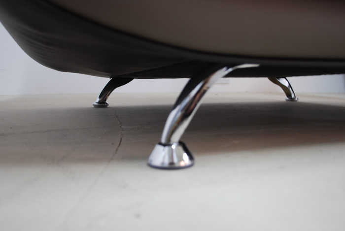  Nowoczesny tapicerowany fotel do salonu ONYX