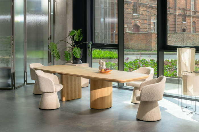 Stół Piotr rozkładany na ryflowanych nogach 110 cm x 200 - 300 cm T71