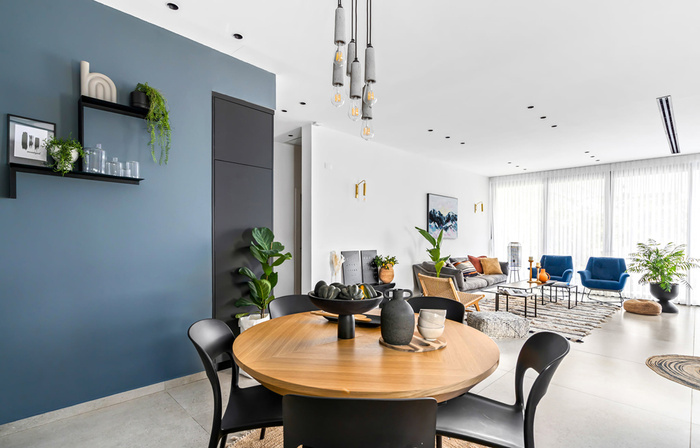 Stół Mietek okrągły rozkładany na metalowej podstawie 130 - 230 cm T49 