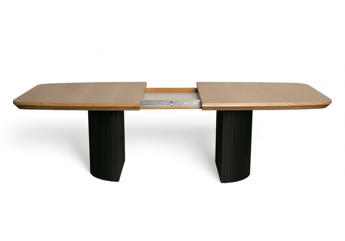 Stół rozkładany na ryflowanych nogach PIOTR T71 110x200-300 cm