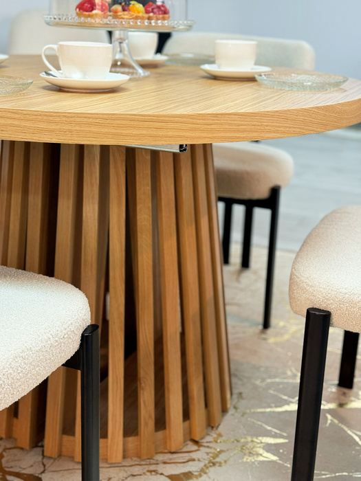 Stół Bartek okrągły, rozkładany na ażurowej nodze 110 - 210 cm T77