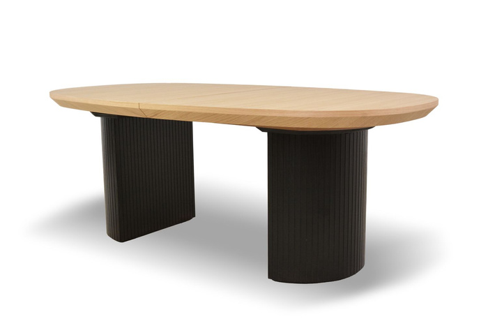 STÓŁ NA RYFLOWANYCH NOGACH 110 cm x 200 - 300 cm T72 GLAM